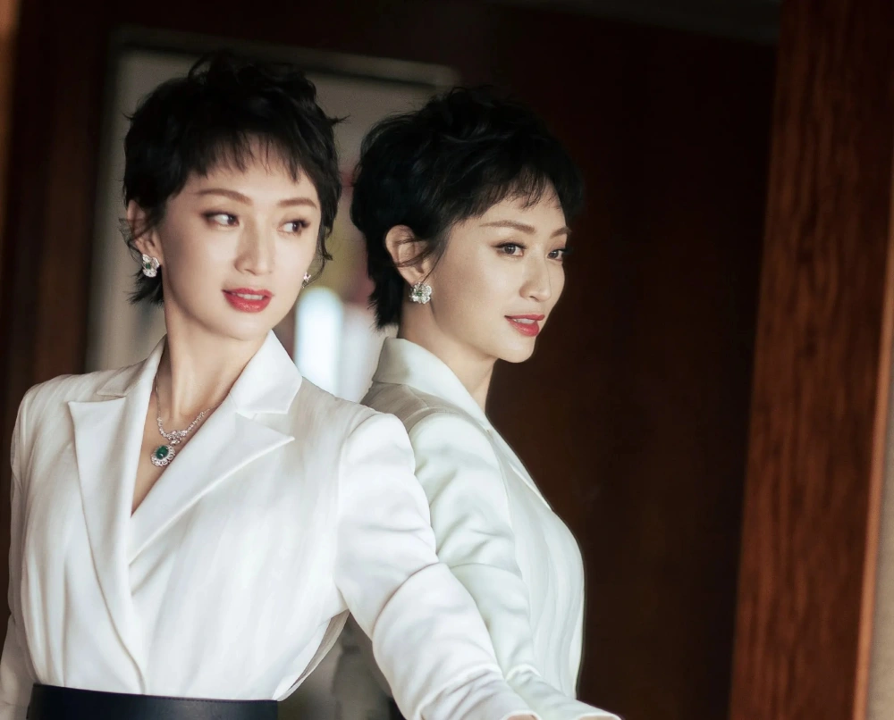 《大河之水》原来是夫妻！冯大凯才是赢家，戏外第四任妻子美如花