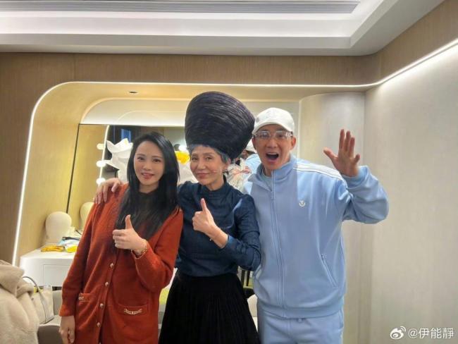 57岁伊能静生图惊艳路人 岁月不败美人
