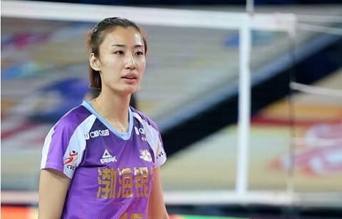 女排联赛落幕 多位球员宣布退役 传奇谢幕新篇章
