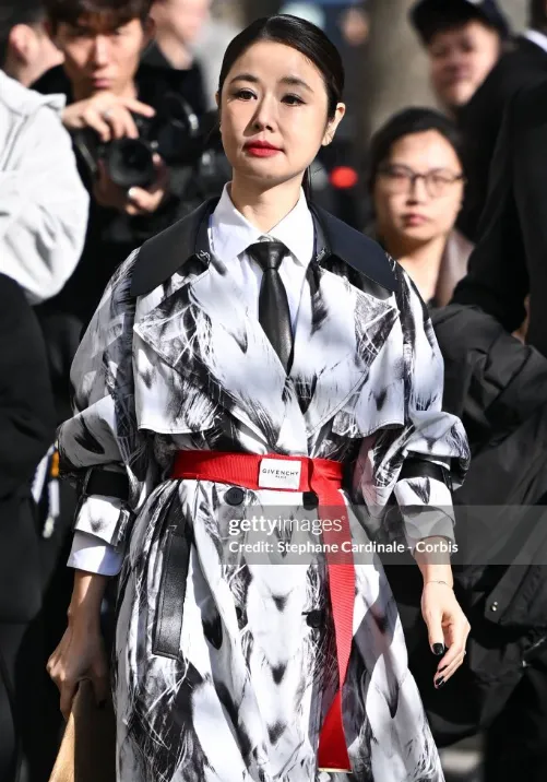 巴黎这一夜：没了滤镜，遍地普男普女？但50岁林志玲的生图太惊艳