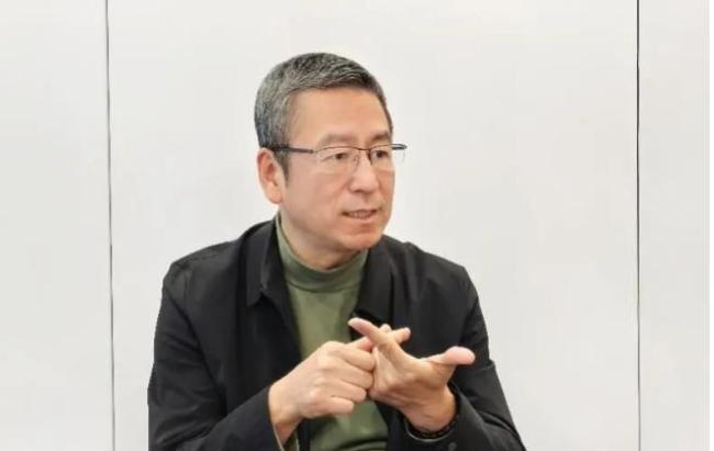 白岩松谈如何从根本上防范“内卷” 公平与政策是关键