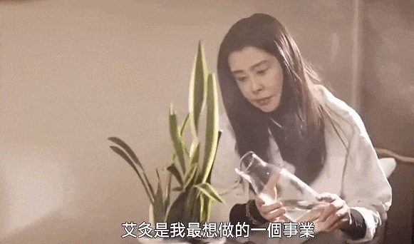 越扒越有！王祖贤开店后续，亲自为顾客服务，一句话暴露真实目的