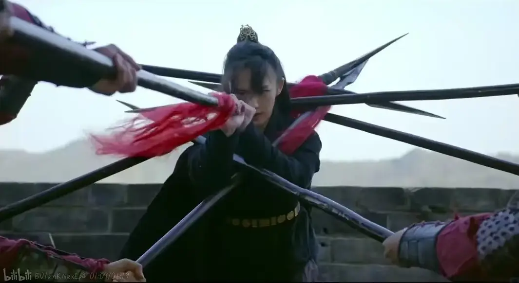 《想飞的女孩》没飞起来，倒很悬浮