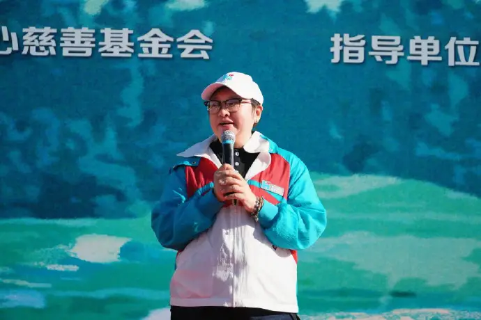 韩红线上演唱会，再唱《青藏高原》，结尾哽咽落泪让人直接破防！