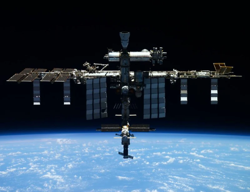公理太空计划今年春季为国际空间站加装数据中心模块，红帽参与
