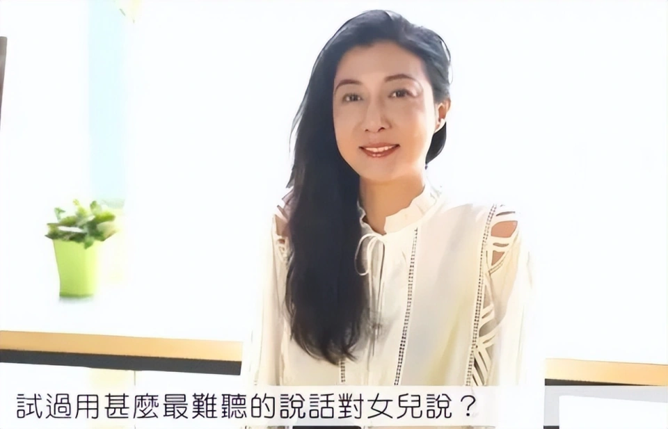 51岁吴绮莉遭重创，价值百万账号被别人抢走，被欺负却无可奈何