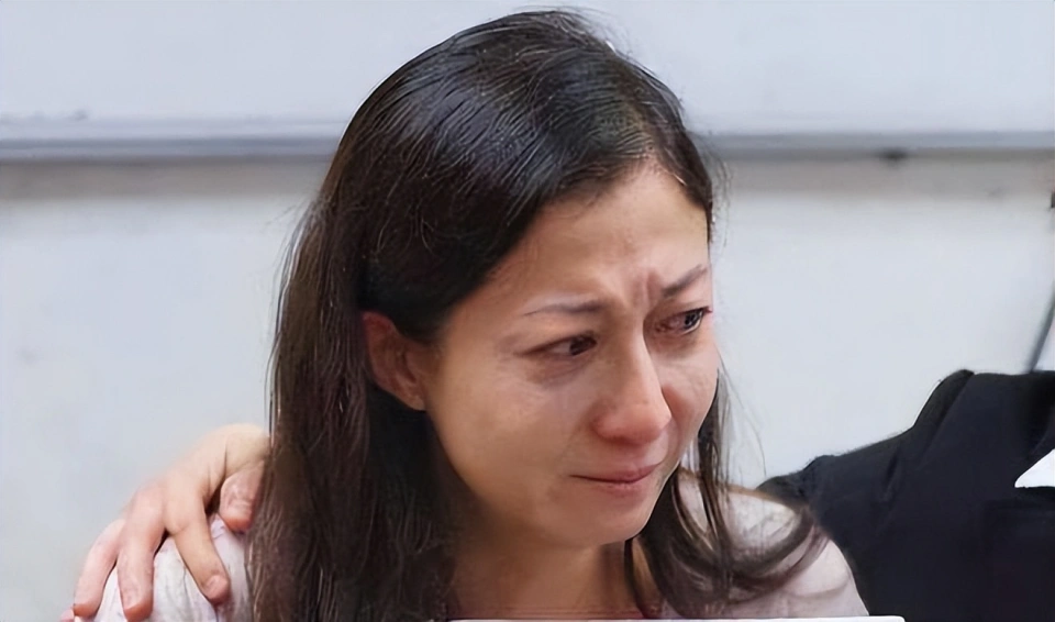 51岁吴绮莉遭重创，价值百万账号被别人抢走，被欺负却无可奈何