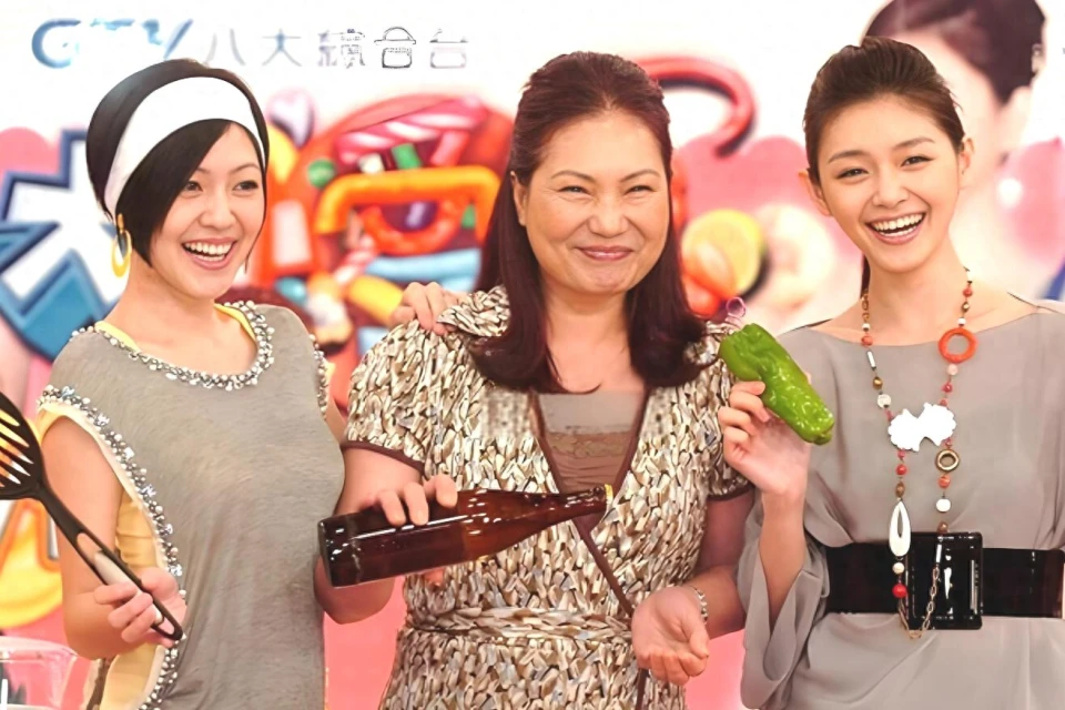 状态各不同！S妈严重失眠，小S担心会精神错乱，汪小菲获李湘前夫力挺