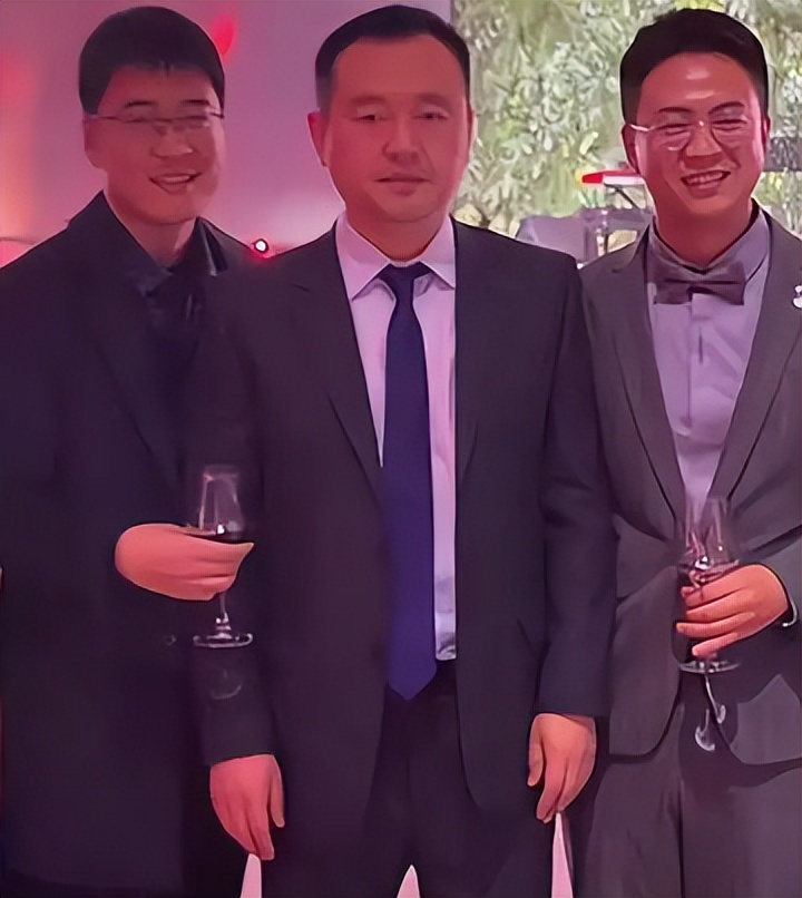 大批明星名人赌博照曝光！几乎人人输钱，最多一年有11人涉赌被抓