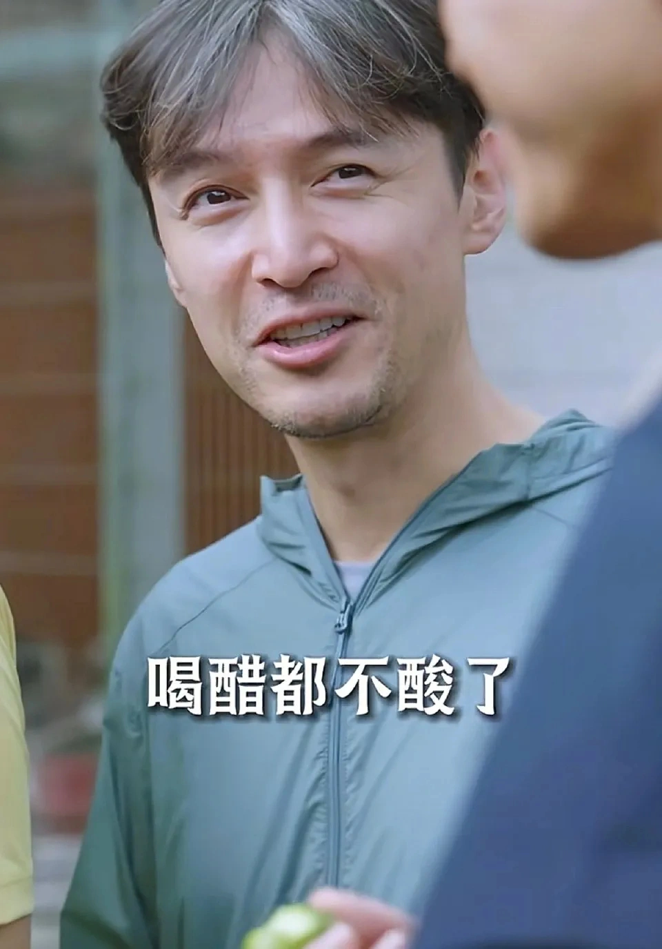 42岁胡歌近照曝光！满脸皱纹、白发苍苍，直言想多活几年陪伴女儿