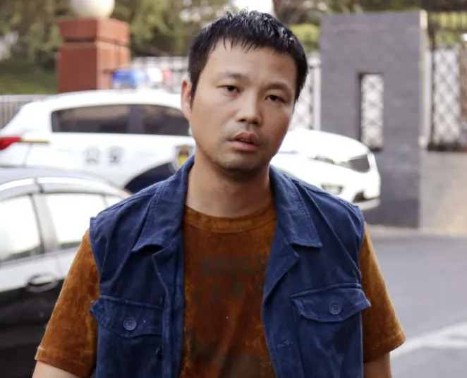 黄渤赌对了！《怒水西流》尺度太大，18岁以下不宜，被预告细节吓到