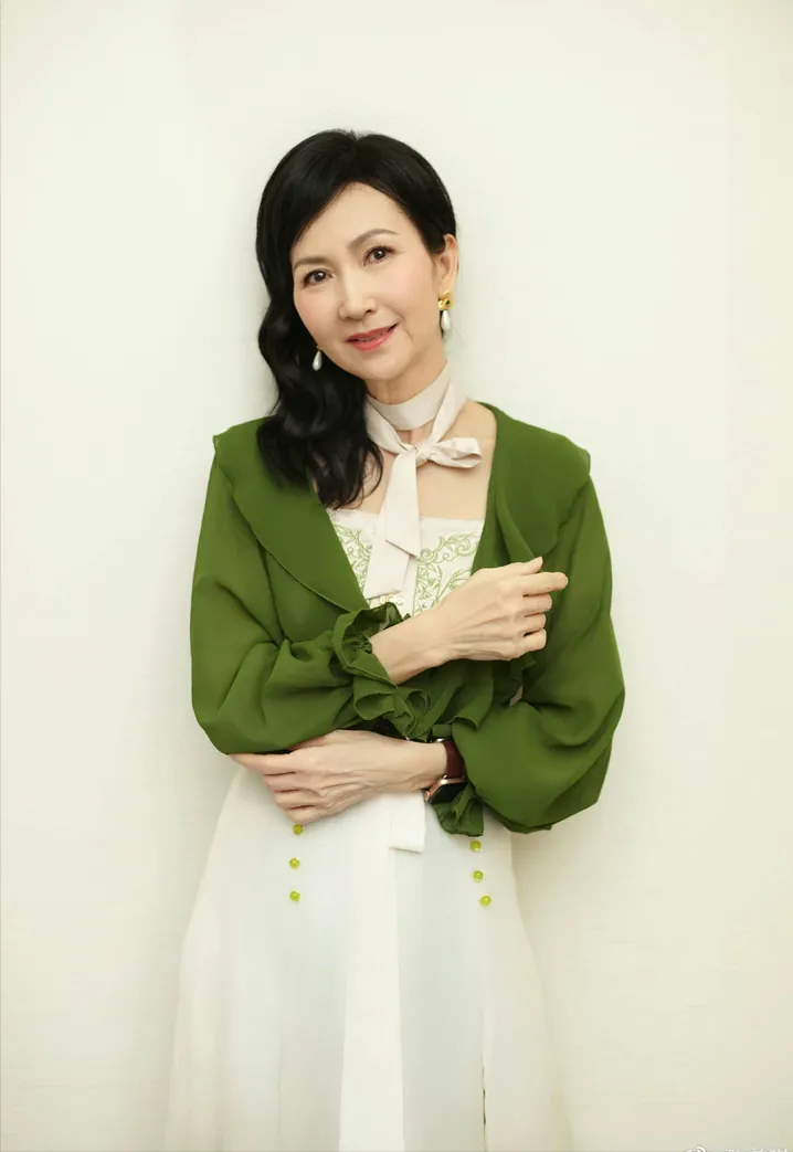 67岁“小青”陈美琪豪门秘史曝光！密会破产旧情人做鸳鸯蛋，网友惊呆：马家前夫输惨了！