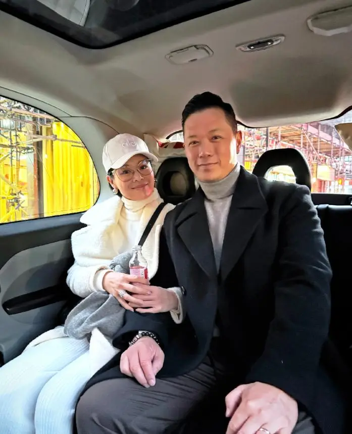 胡杏儿老公玩变身：夜店与辣妹贴身热舞，回家秒变“24孝老公”